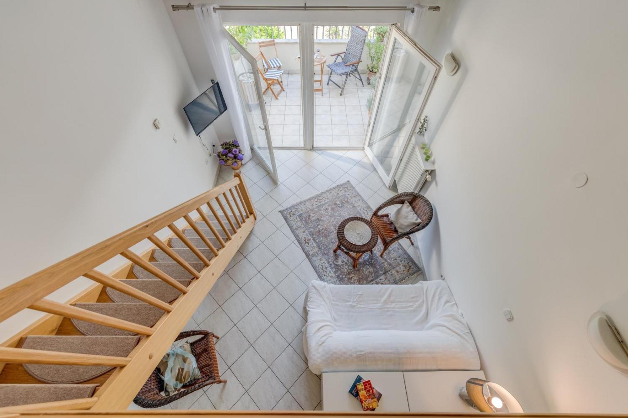 Beachfront Apartment Milan, With Balcony Split Eksteriør bilde